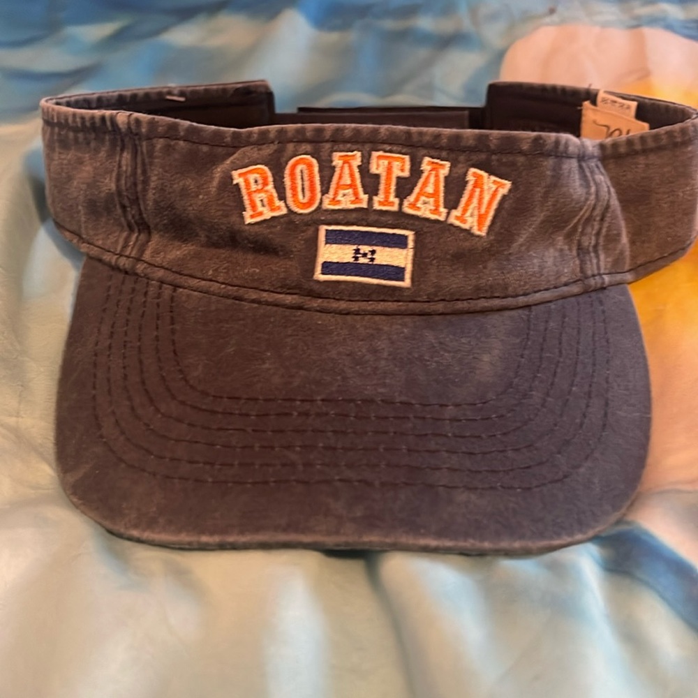Roatan Adjustable Visor